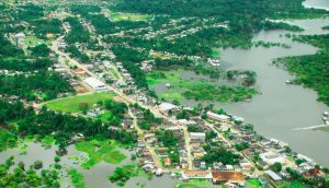 Leia mais sobre o artigo Transporte fluvial de cargas em balsa para Alvarães