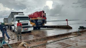 Travessia Manaus Belém em Balsa